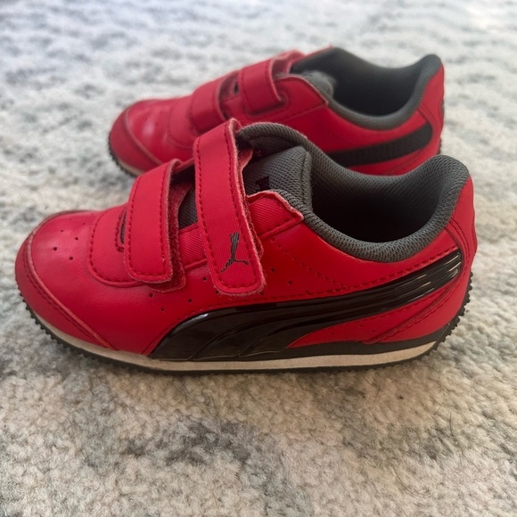 Boys Puma Velcro Shoes Red/Black - Picture 4 of 9